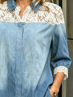 Women's Floral Lace Spliced Washed Denim 3/4 Sleeve Blouse