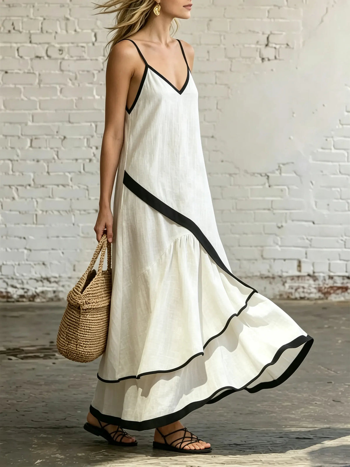 Women Solid Contrast Diagonal Stripe V Neck Spaghetti Strap Mermaid Maxi Dress