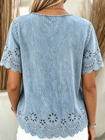 Women’s Floral Eyelet Scalloped Short Sleeve Light Wash Denim Top With Pockets